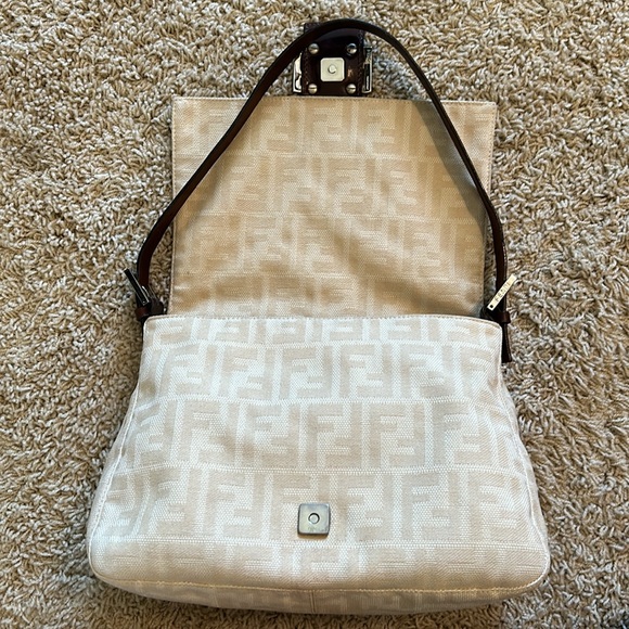 Fendi Zucca Mamma Forever Baguette Beige Shoulder Bag with Dustbag - Picture 7 of 16